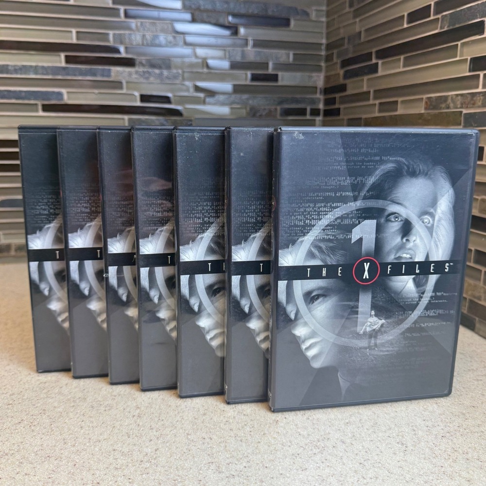 The X-Files Season 1 DVD Set Complete 7-Disc Collection Sci-Fi TV Series 1993